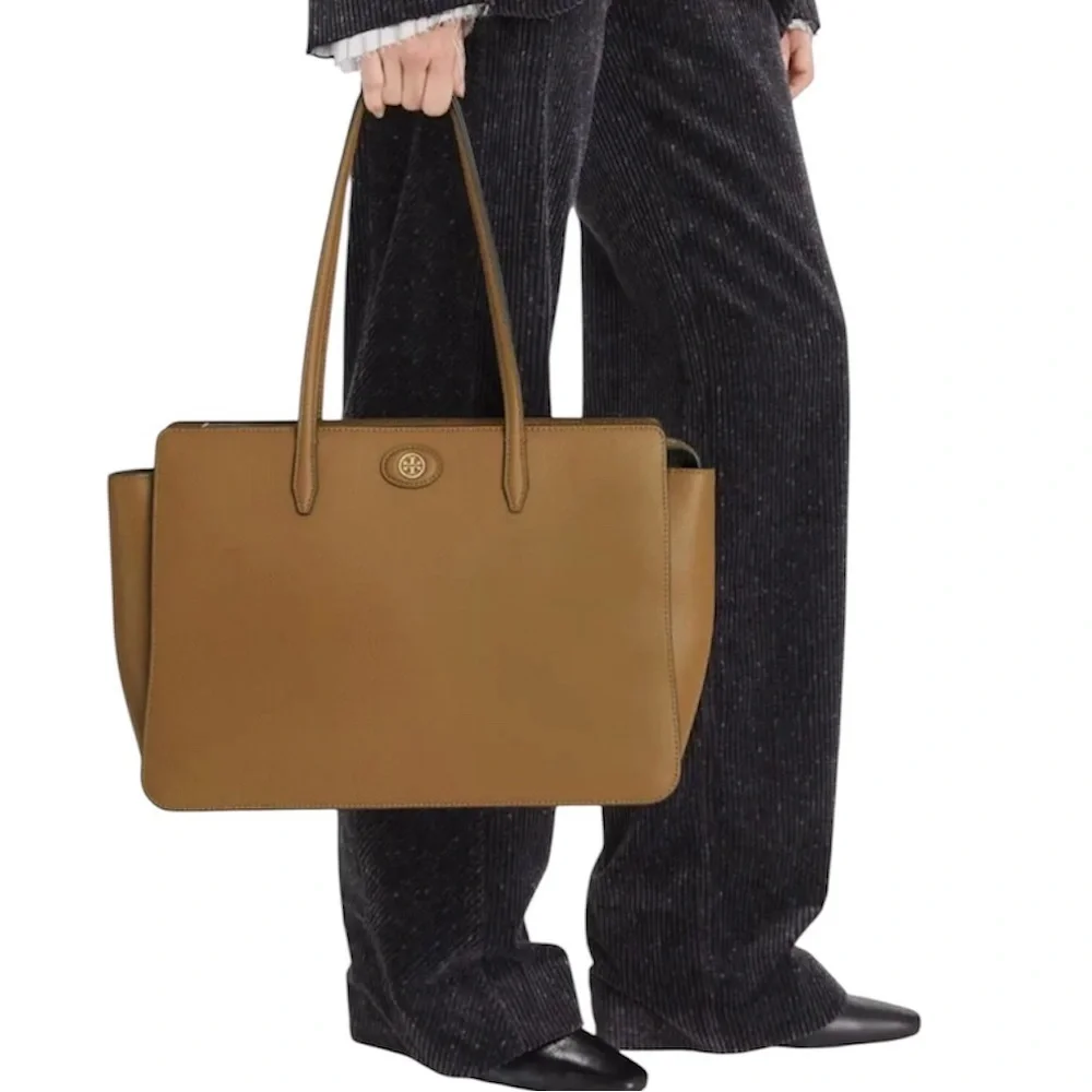 Tory Burch | Brown Robinson Pebbled Leather Tote
